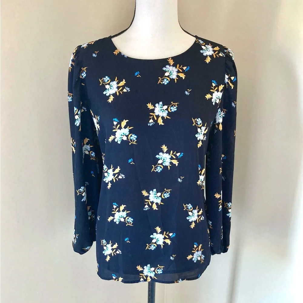 LOFT Vine Puff Sleeve Blouse in Navy/Floral Print Size M